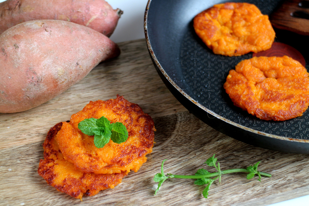 Home cook sweet potato pancake
